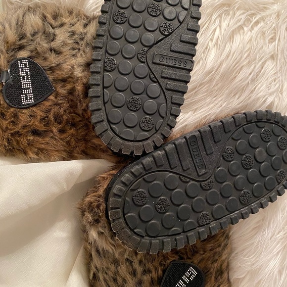 Faux fur leopard print Guess ugg boots - Picture 3 of 4